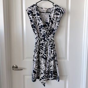 LOFT sleeveless V-neck waist tie dress